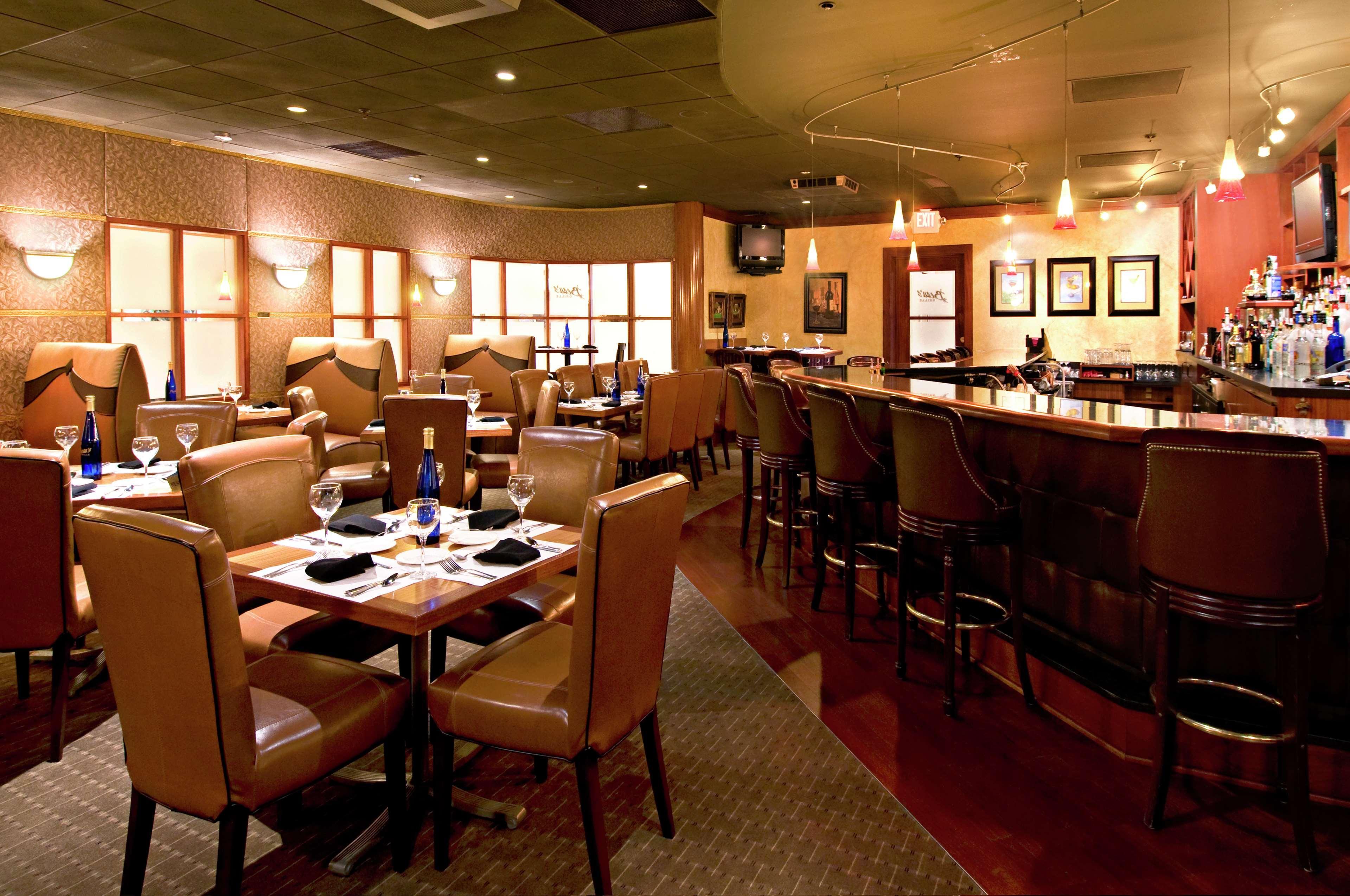 Doubletree By Hilton Akron Fairlawn Restaurant bilde